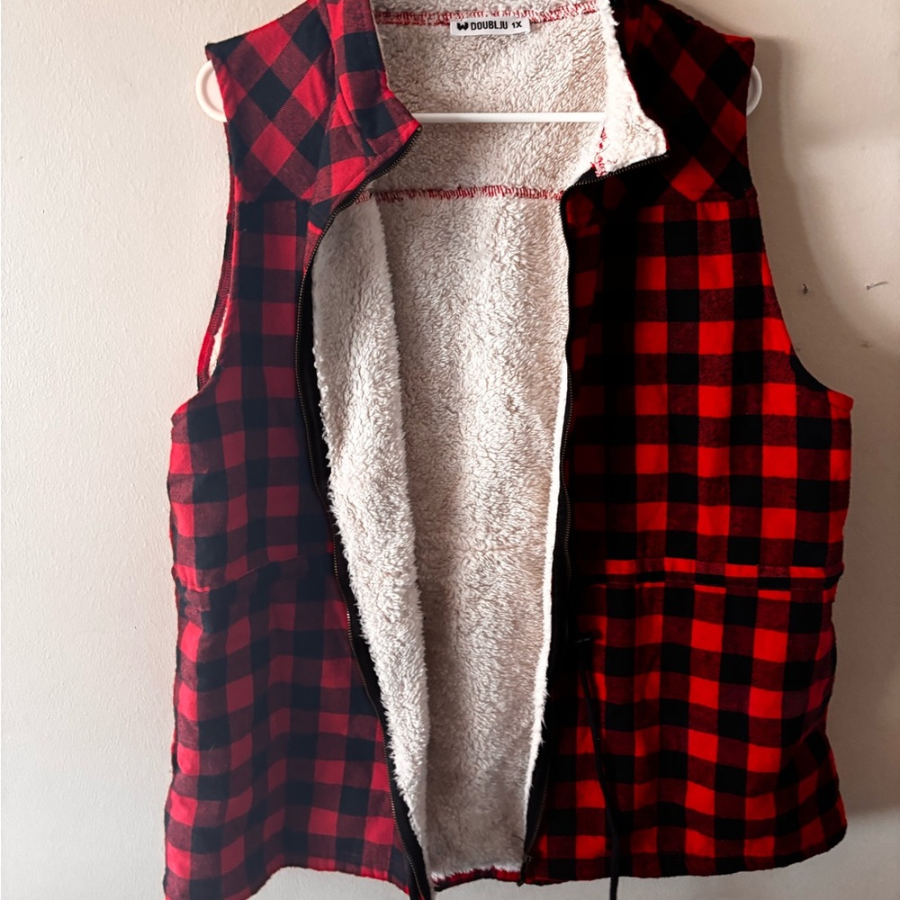Doublju Cream and Red Sherpa Vest